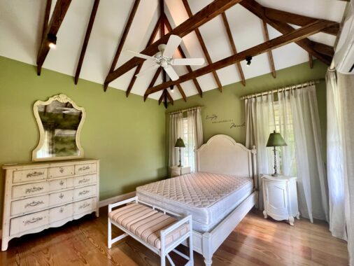 Red Rooster Farm House – Ground floor bedroom 4 -24