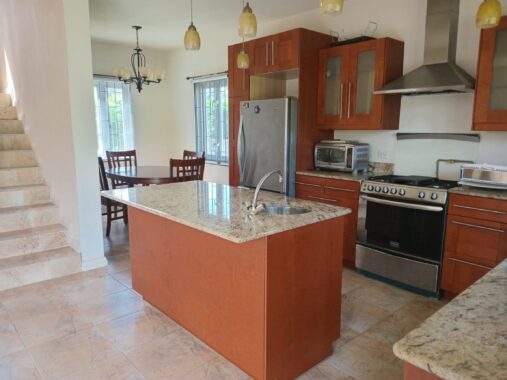 Kitchen & Dining Area