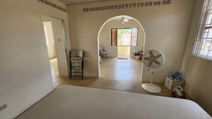 Main House – Dining & Living